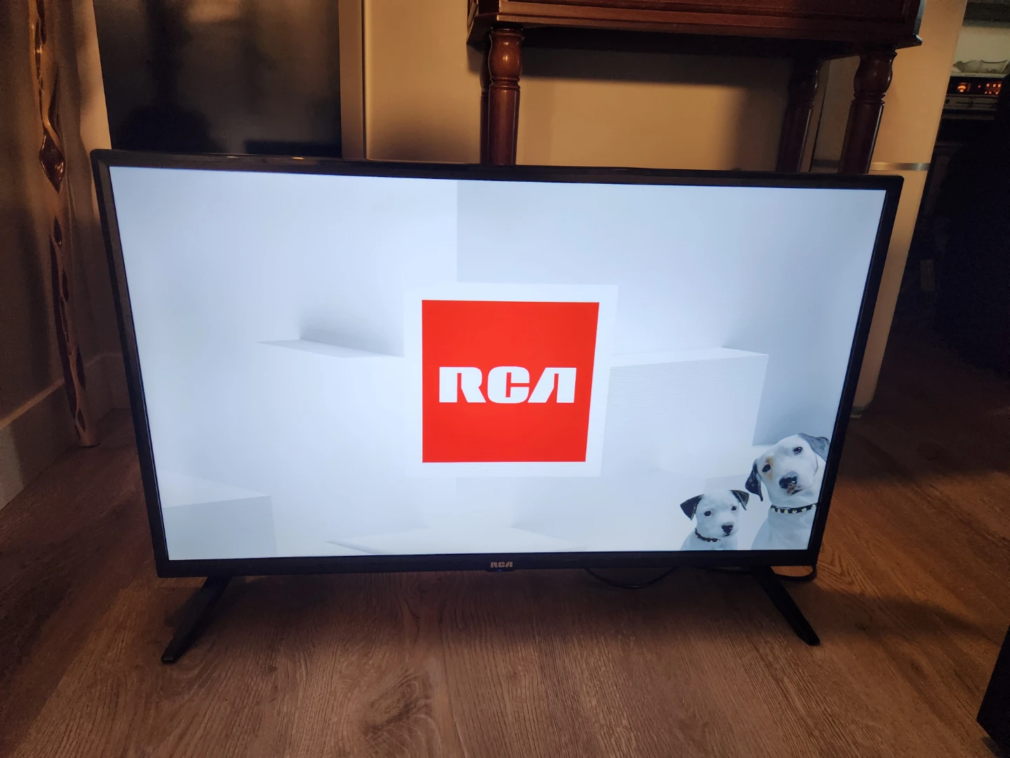 RCA 32" LED TV