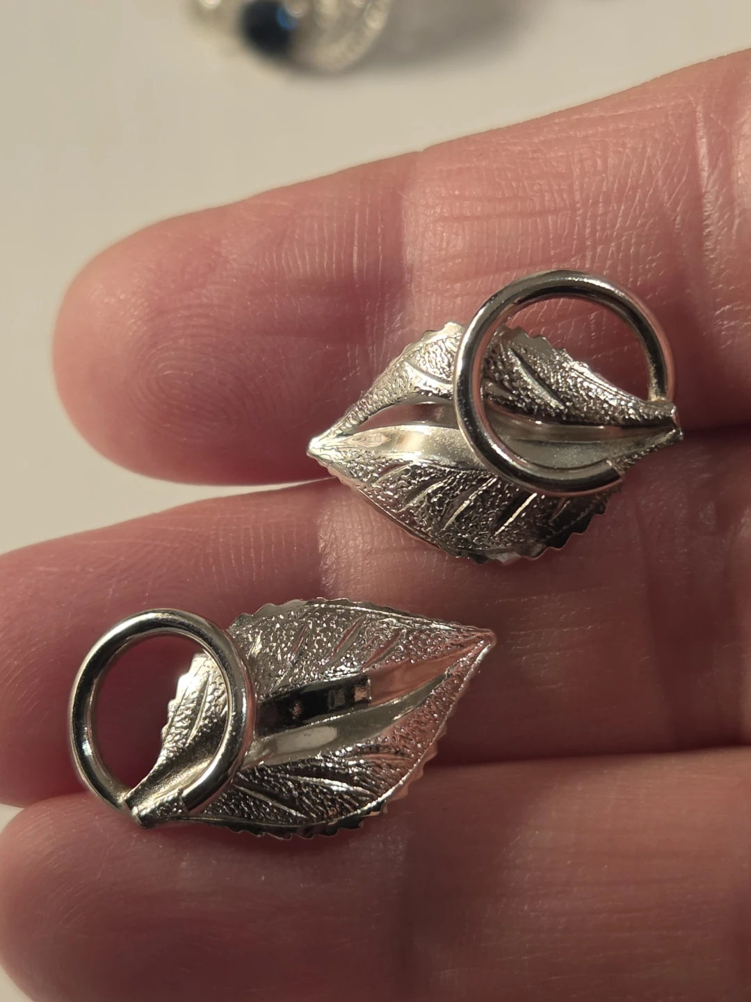 Sterling silver  Bond BoydLeaf Screw-Back Earrings - photo 4