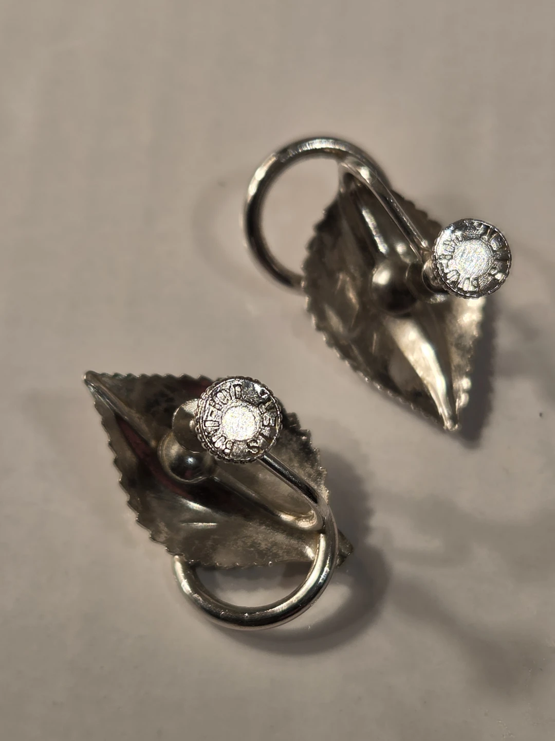 Sterling silver  Bond BoydLeaf Screw-Back Earrings - photo 5