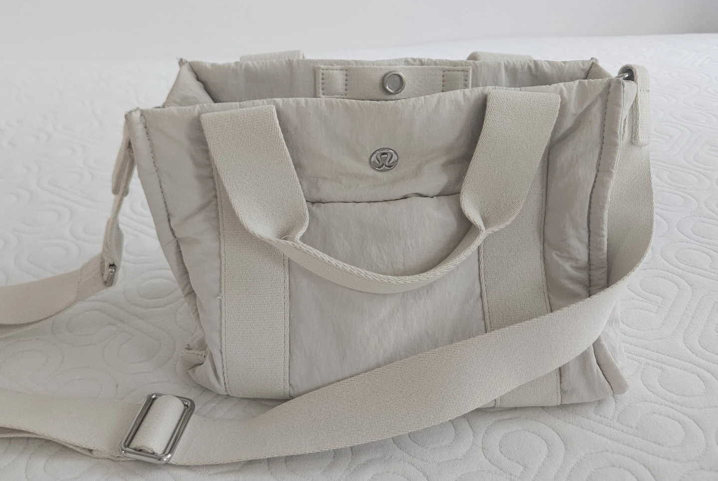 Lululemon Everywhere Belt Bag