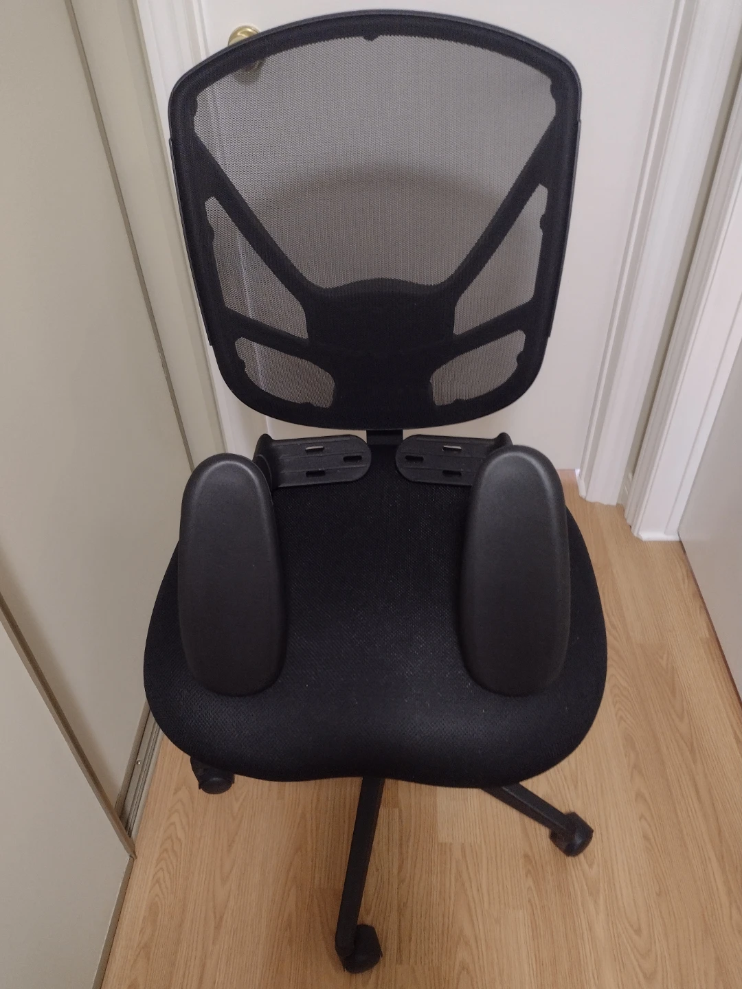 Black Mesh Back Office Chair - photo 5