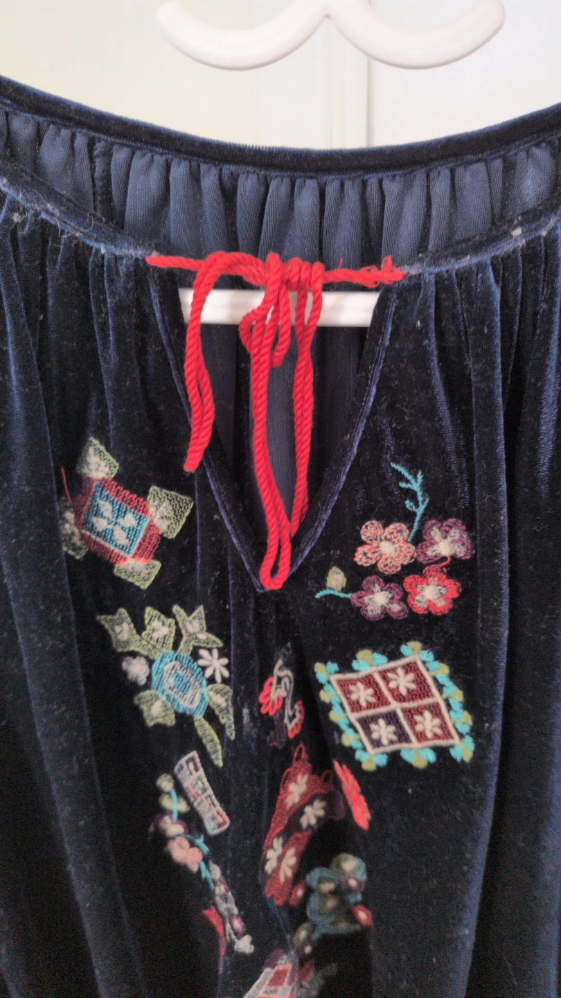 Size M Velvet Long Sleeved Blue Top - photo 3