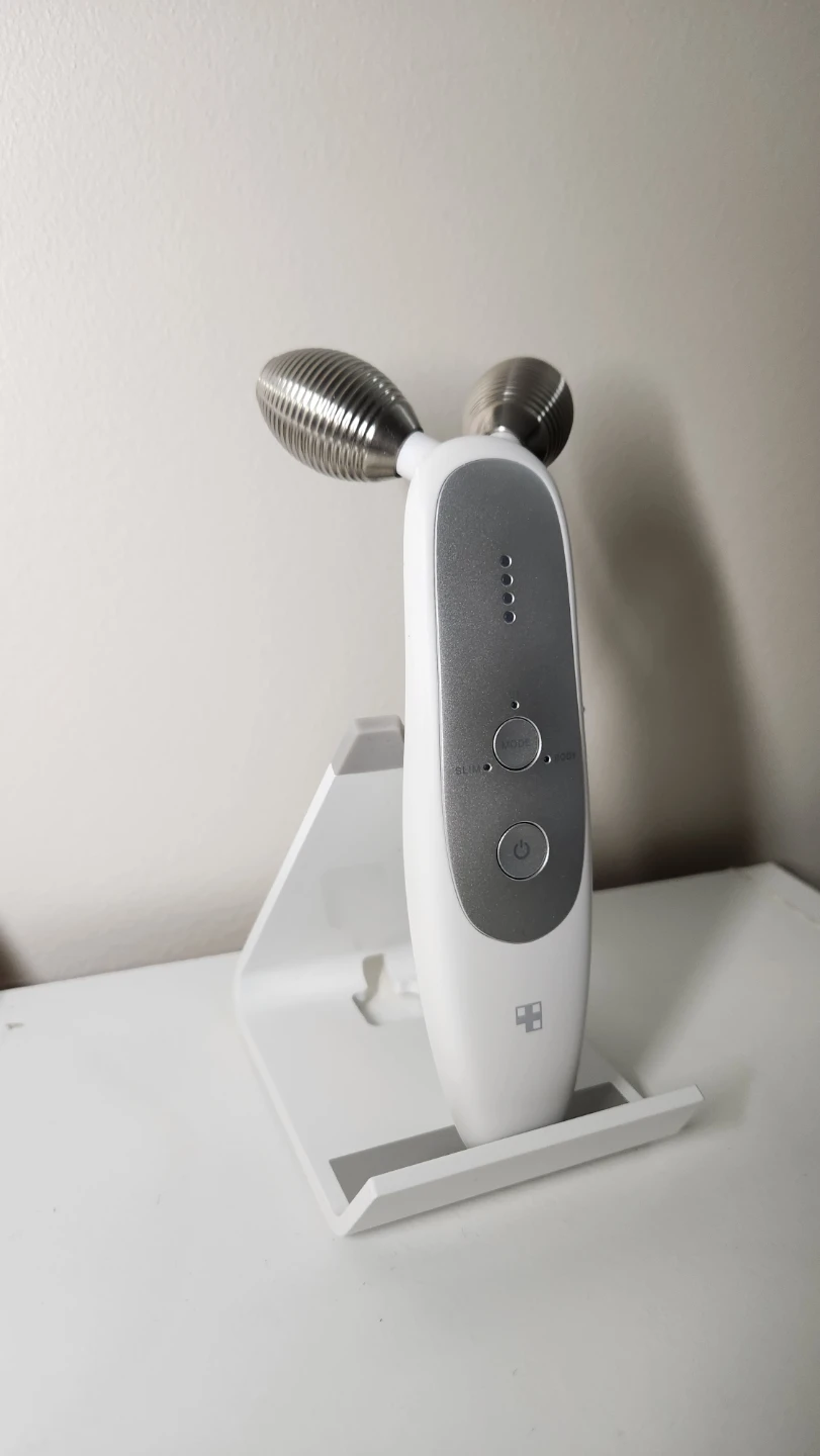 Medicube Age-R Derma EMS Shot Device - photo 5