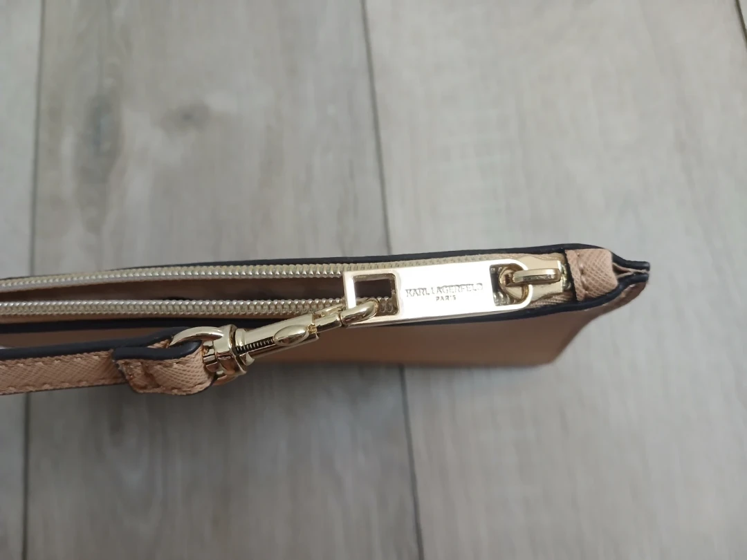 Karl Lagerfeld Paris Wristlet Pouch - photo 4