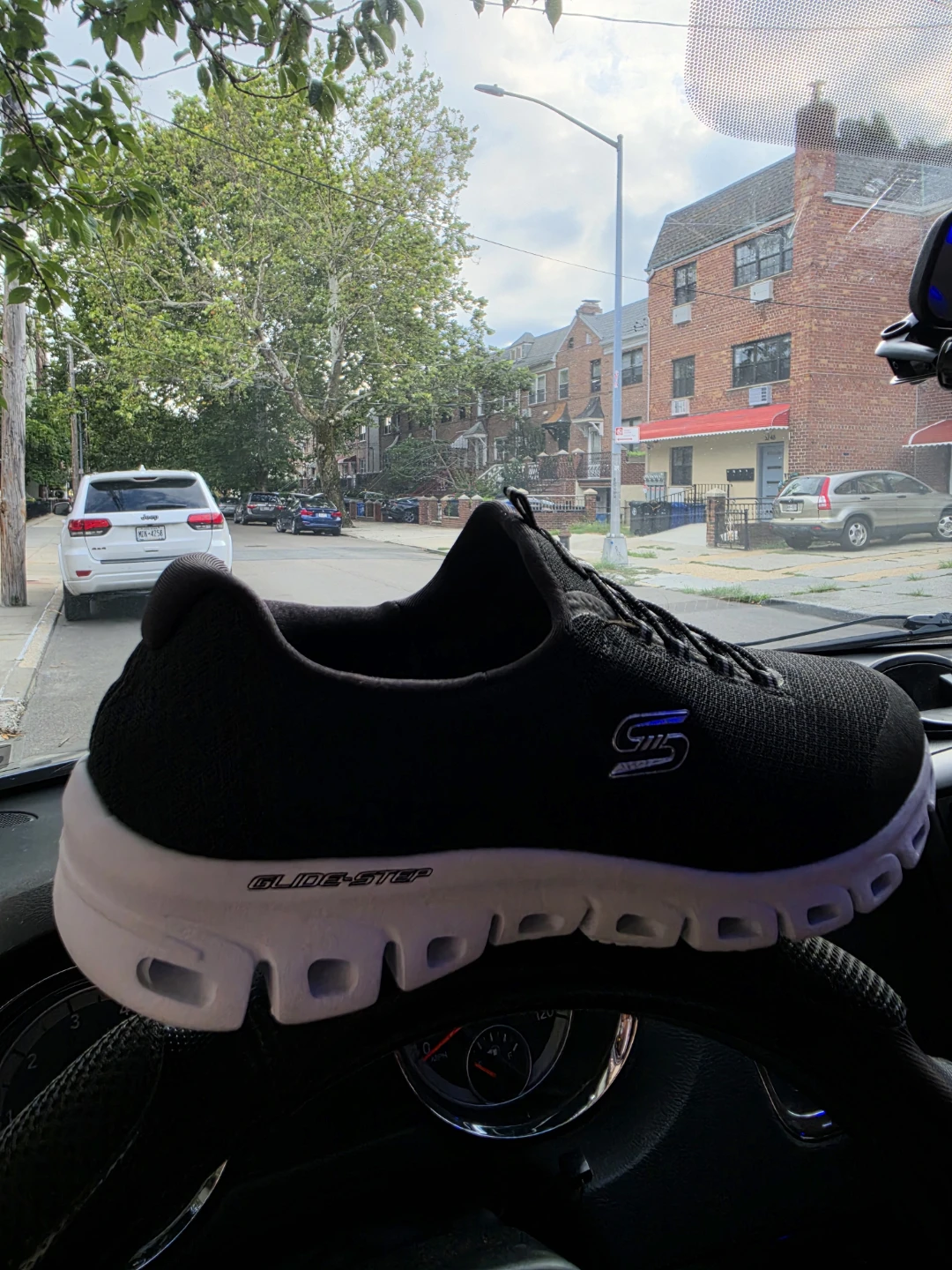 Skechers Glide-Step Women's Black Sneakers