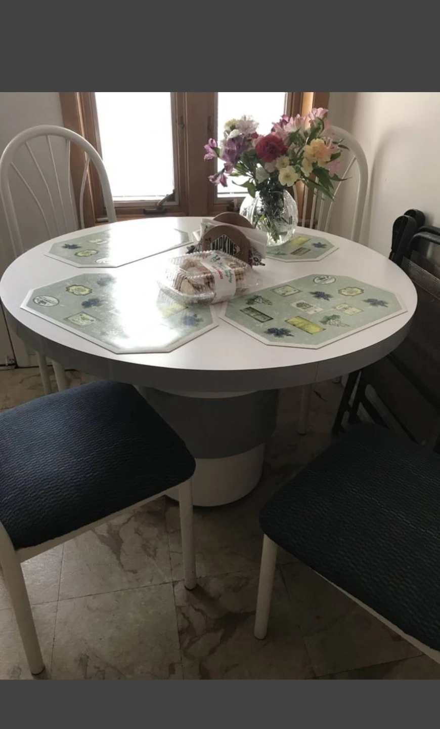 (FREE DELIVERY)Round Dining Table w/Blue Upholstered Chairs