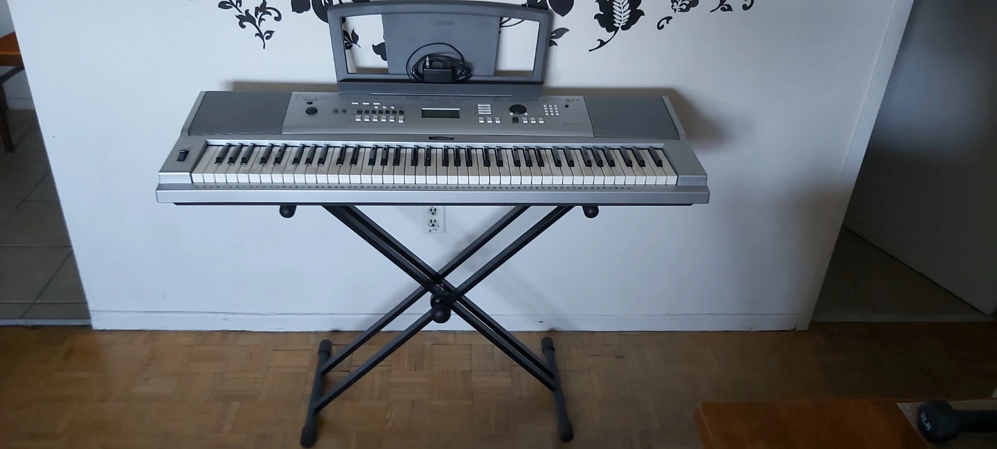 Yamaha YPG-235 / DGX-230 Portable Digital Piano Keyboard