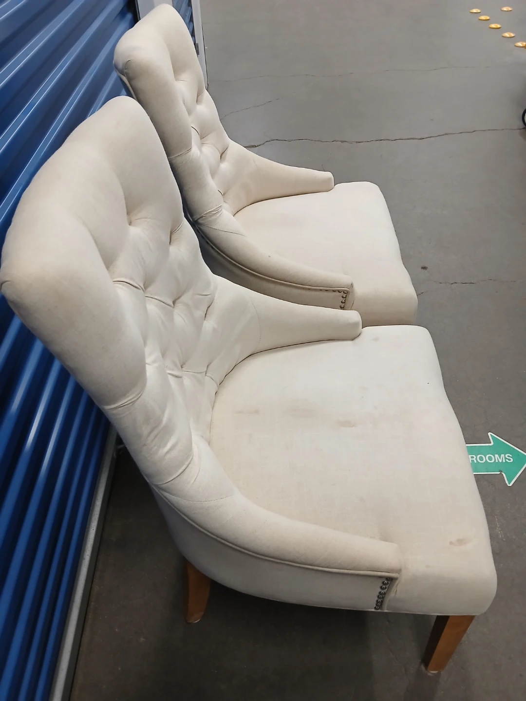 Set of 2 Tufted Upholstered Accent Chairs - photo 5