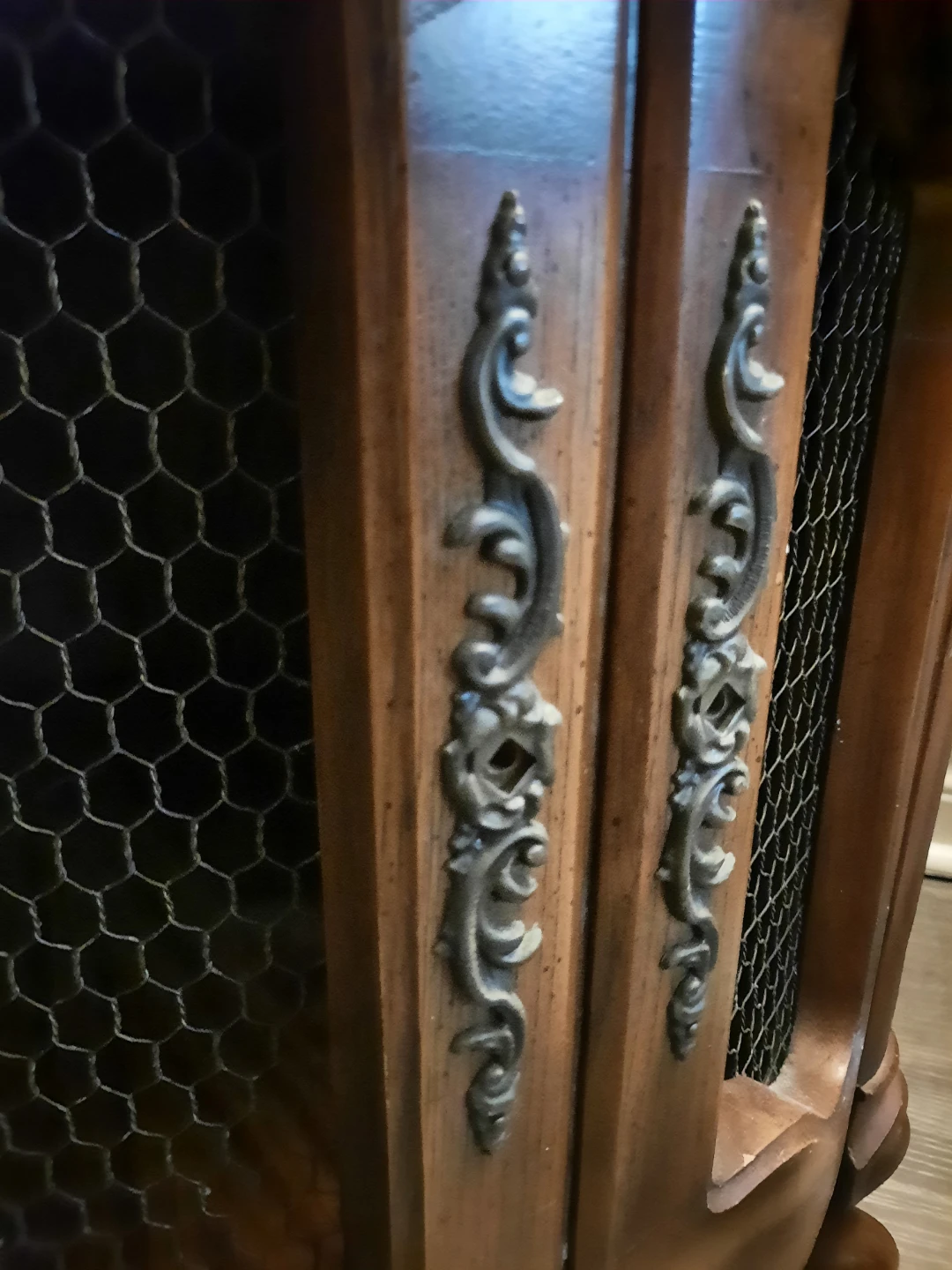 Vintage Wooden Side Table - photo 3