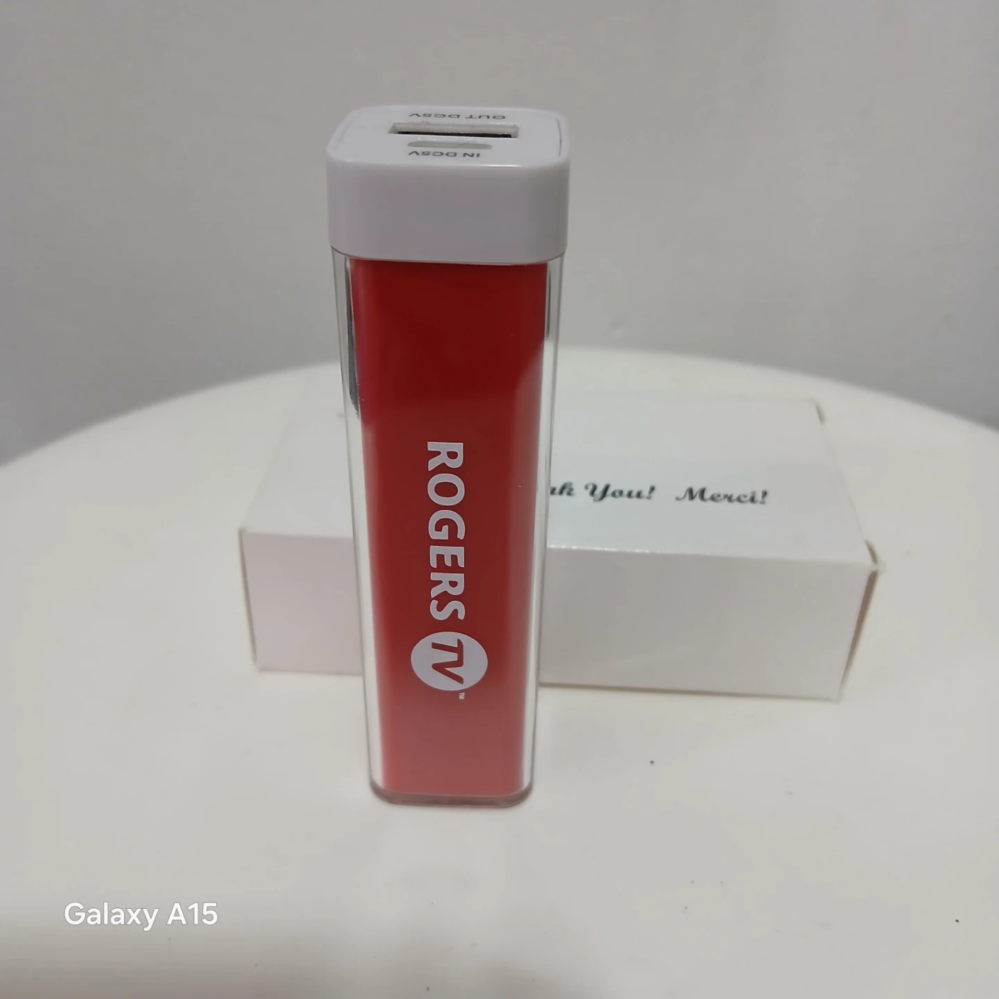 Mocing sale - Rogers TV Red Portable Power Bank - photo 3