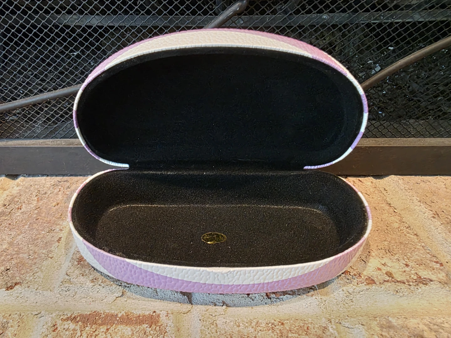 Striped Hard Shell Glasses Case- New - Great Gift! - photo 2