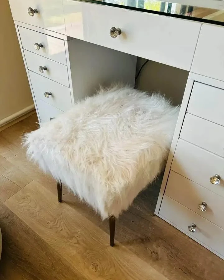 White Vanity Makeup Table with Lights and Stool - photo 3
