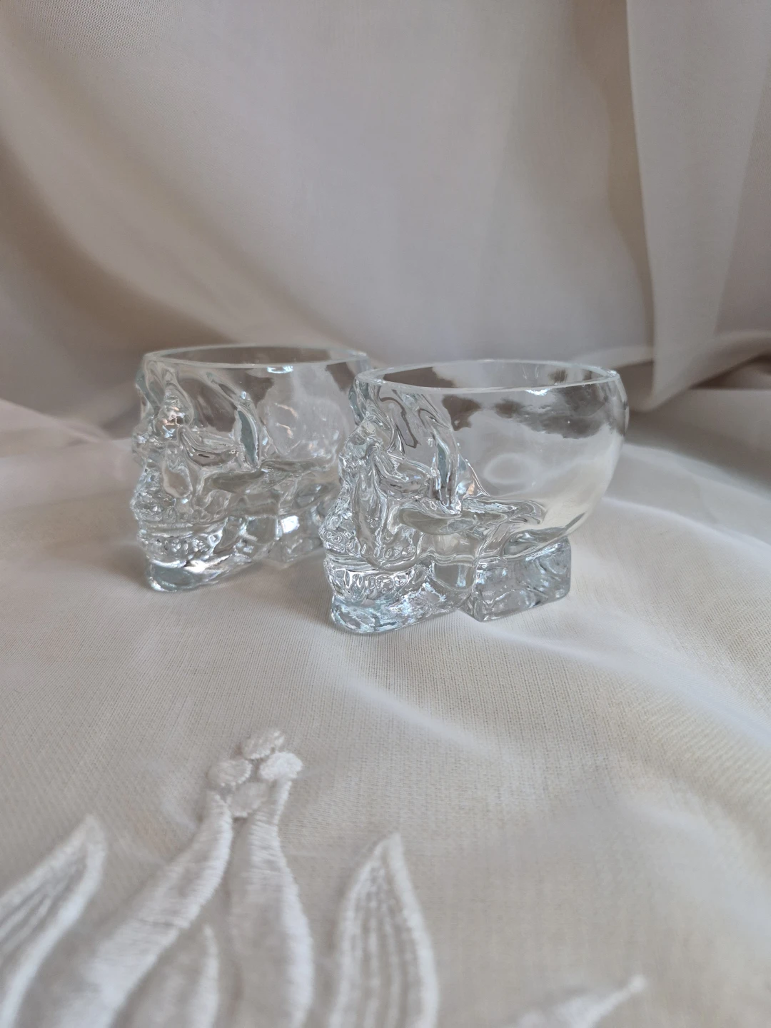 Pair of Glass 2 oz Skull Vodka Shot Glasses - photo 2