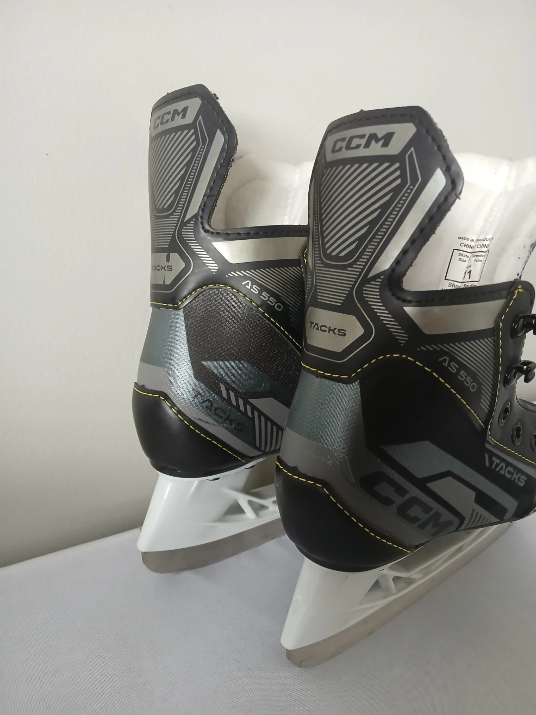 CCM Tacks AS-550 Ice Hockey Skates - Youth 11 - photo 5