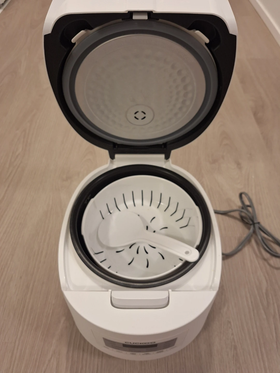Cuckoo Rice Cooker - photo 3