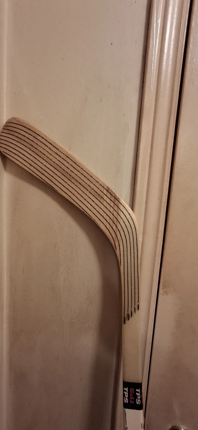 Louisville TPS Yzerman Wood Hockey Stick - photo 5