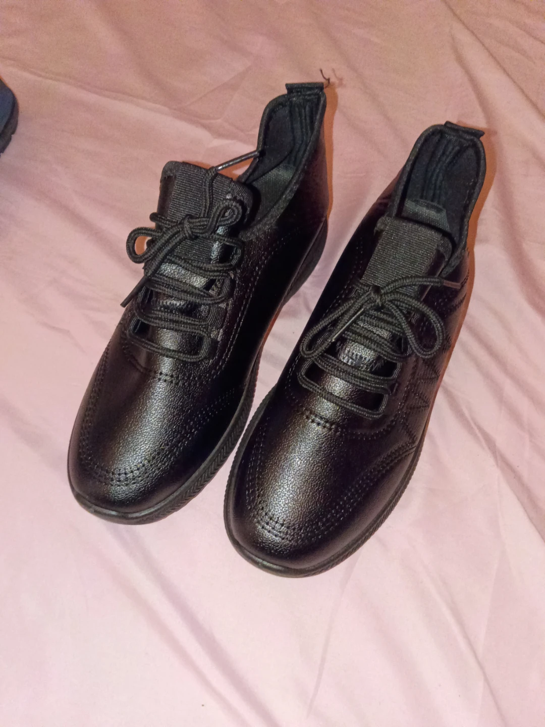 Black Lace-Up Casual Shoes - photo 2