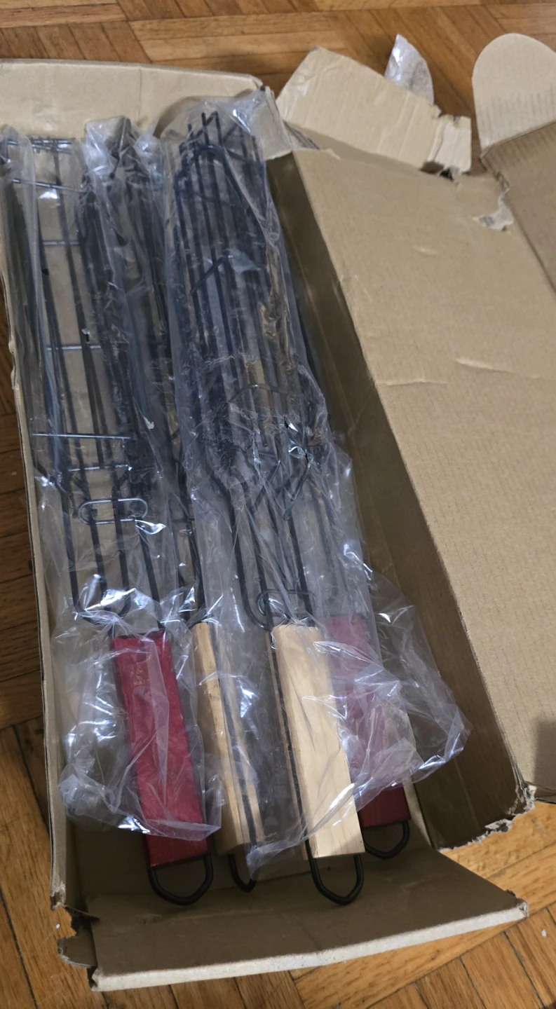 NEW 4x Non-Stick Grilling Baskets  Skewers with Wooden Handles - photo 3