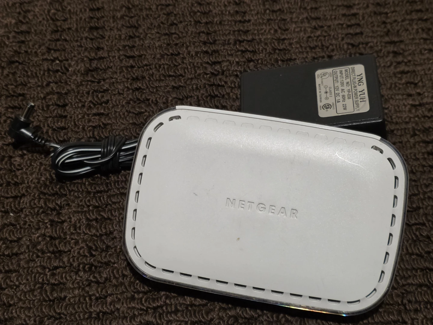 NETGEAR GS605 v2 5-Port Gigabit Ethernet Switch - photo 2