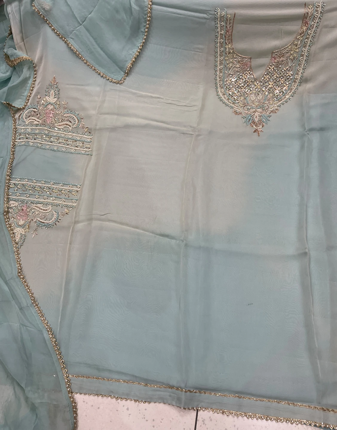 Embroidered Chiffon Suit with Dupatta - photo 3