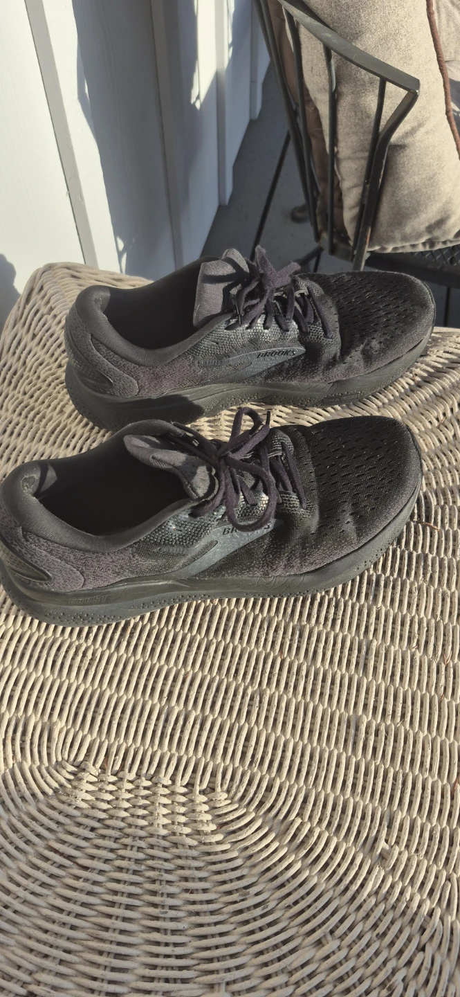 Brooks Ghost 16 Running Shoes - Size 11 - photo 2