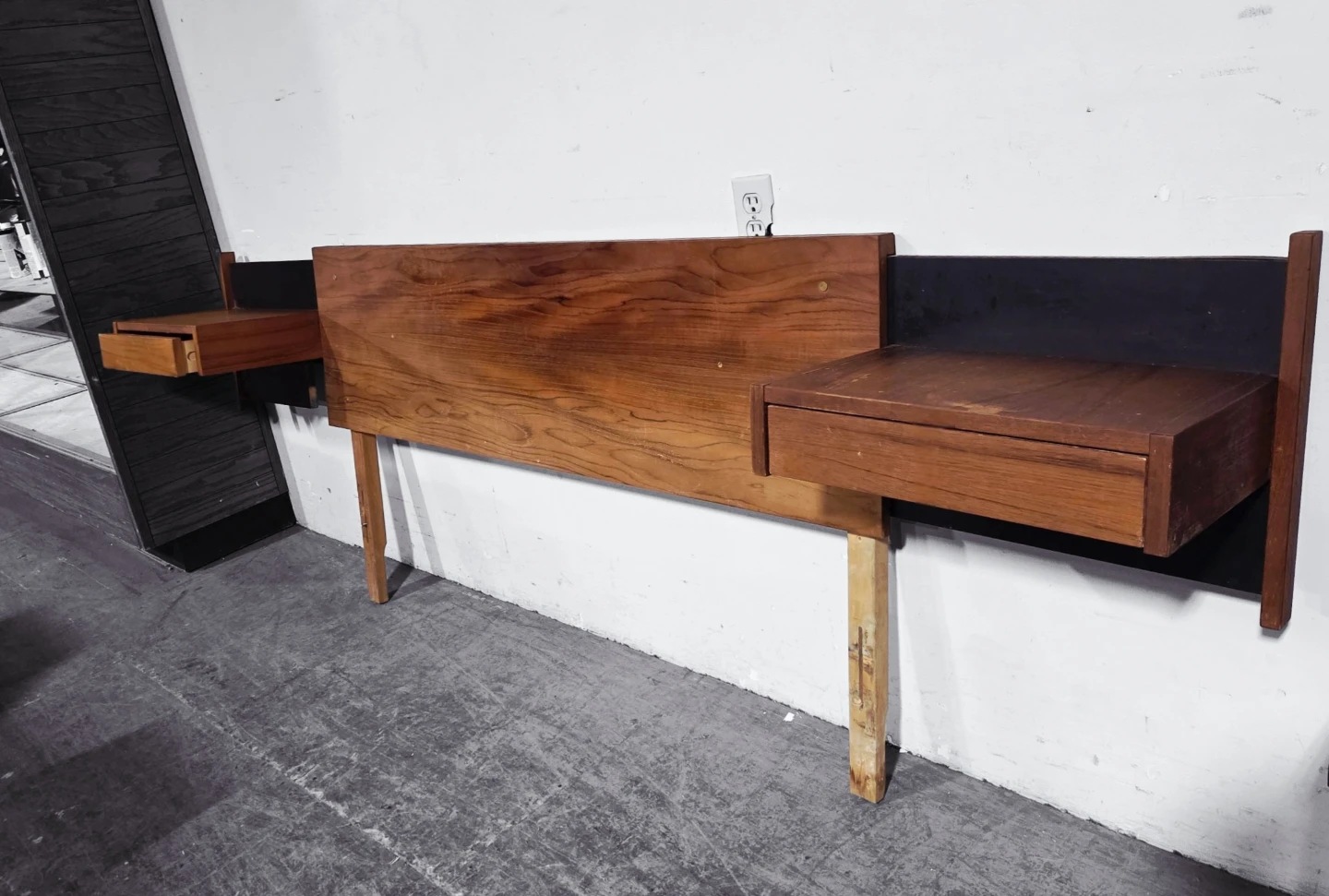 MCM Teak Full Size Headboard + Two Floating Nightstands - photo 3