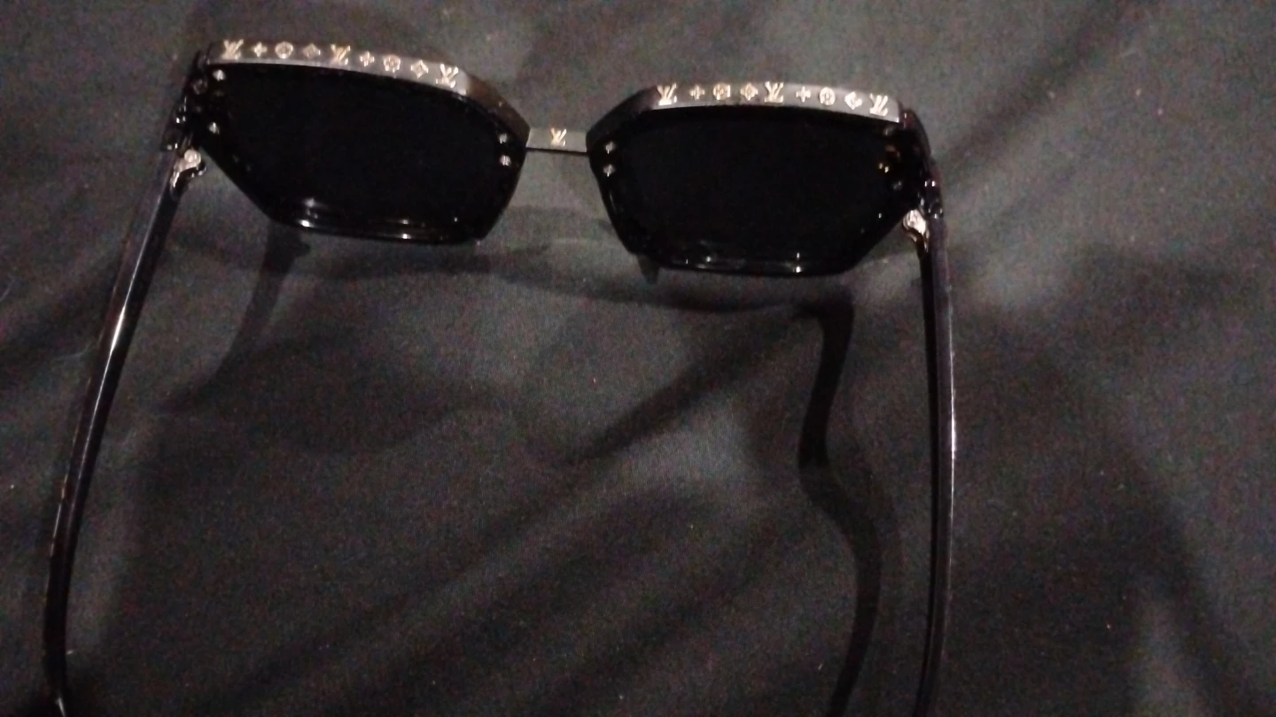 Louis Vuitton Sunglasses - photo 3