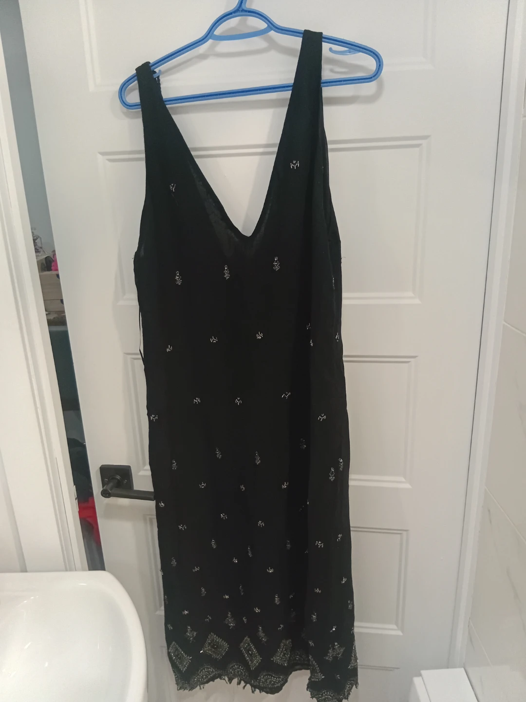 Robe noire à ornements - photo 3