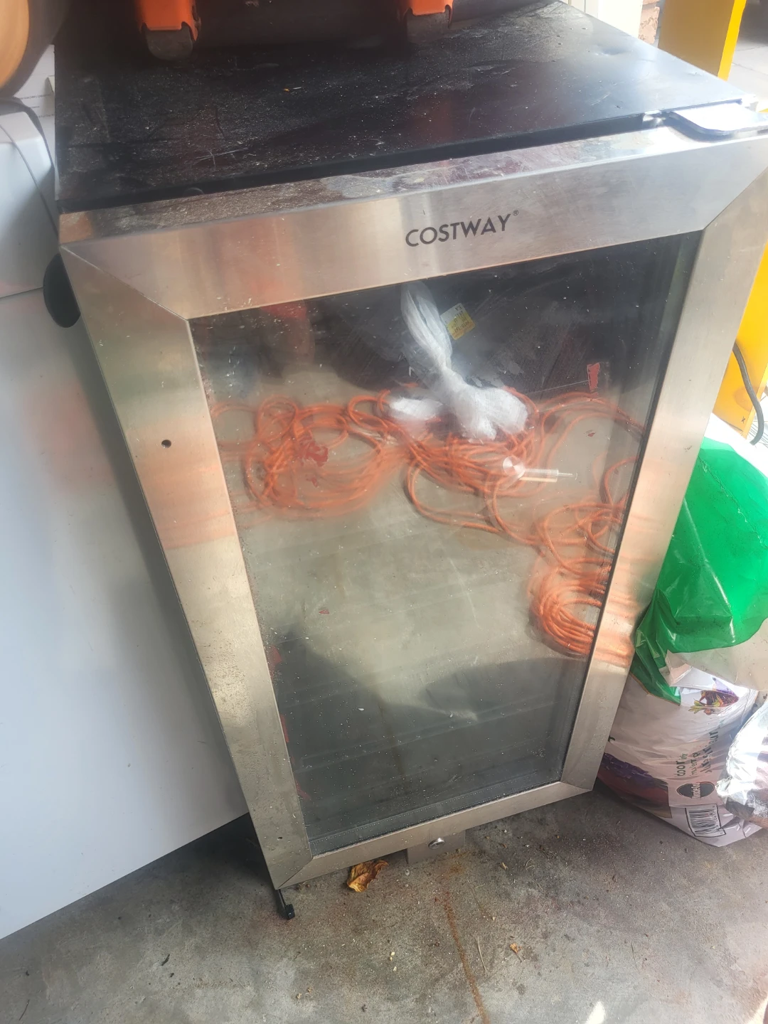 Costway Wine & Beverage Cooler , not cooling