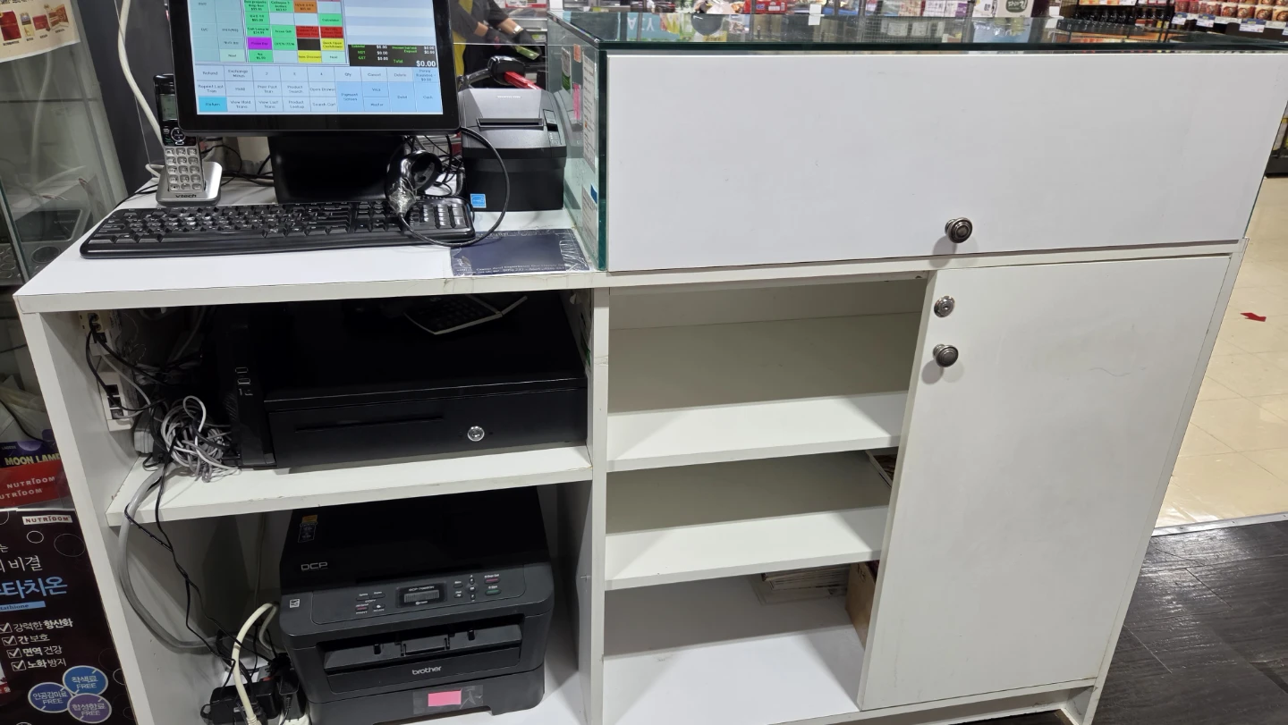 White Glass Display Retail Counter - photo 2