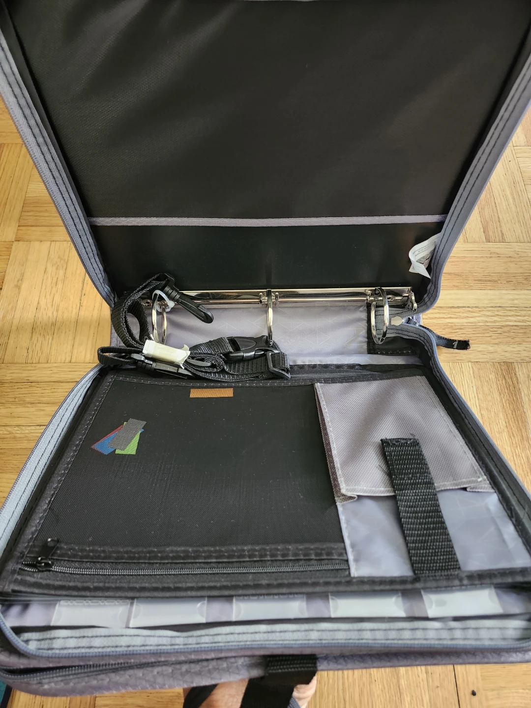 Five Star 2" Zipper Binder - photo 2