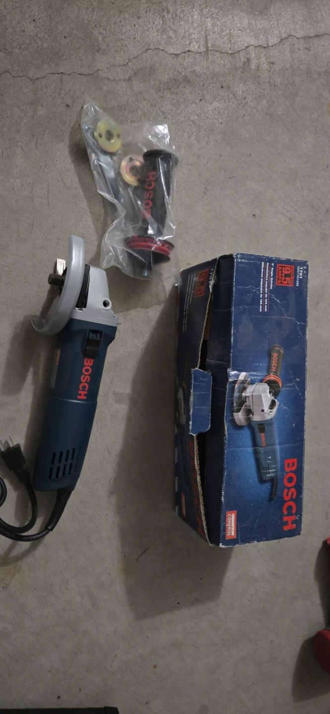 Bosch Angle Grinder - photo 3