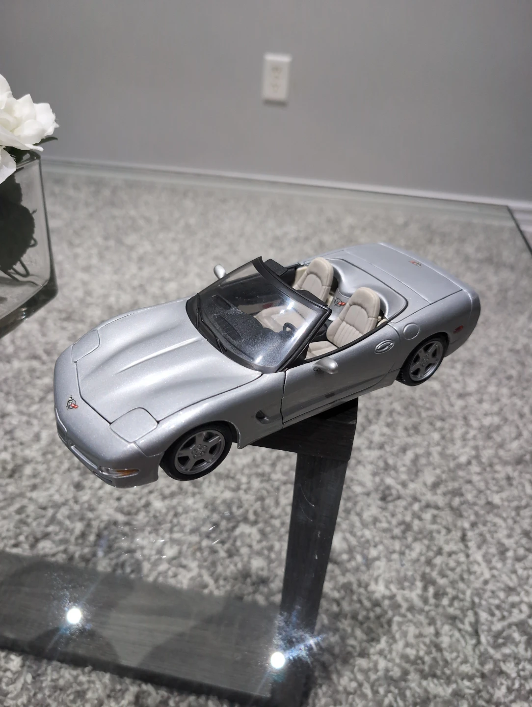 1.18 maisto Corvette made by maisto - photo 4
