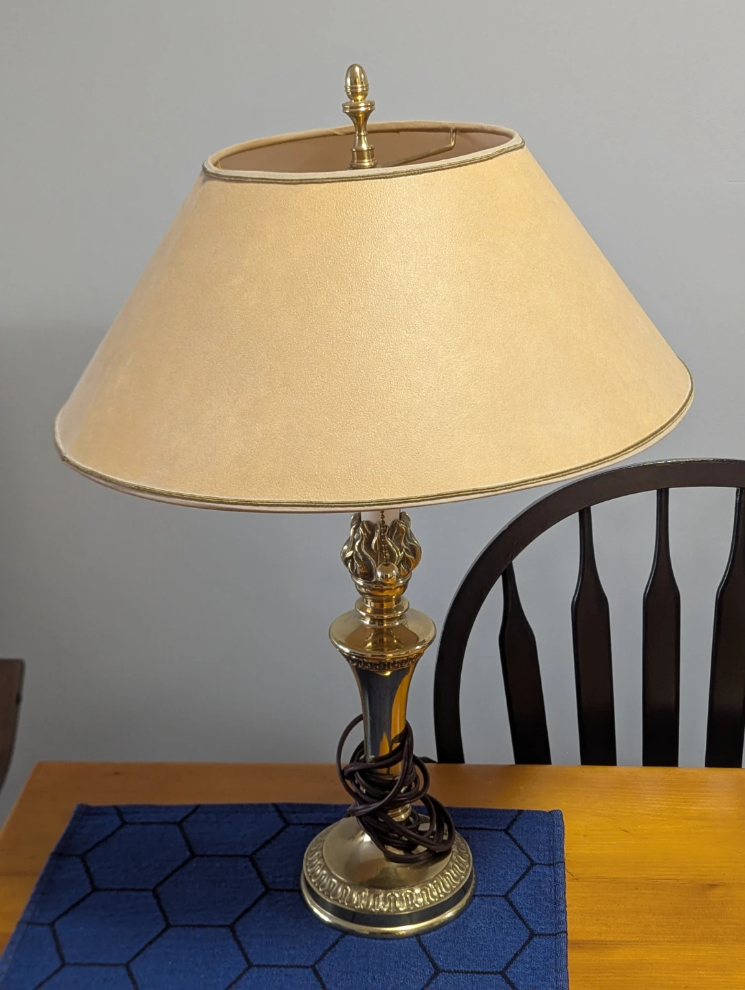 Vintage Brass Table Lamp with Beige Shade - photo 4