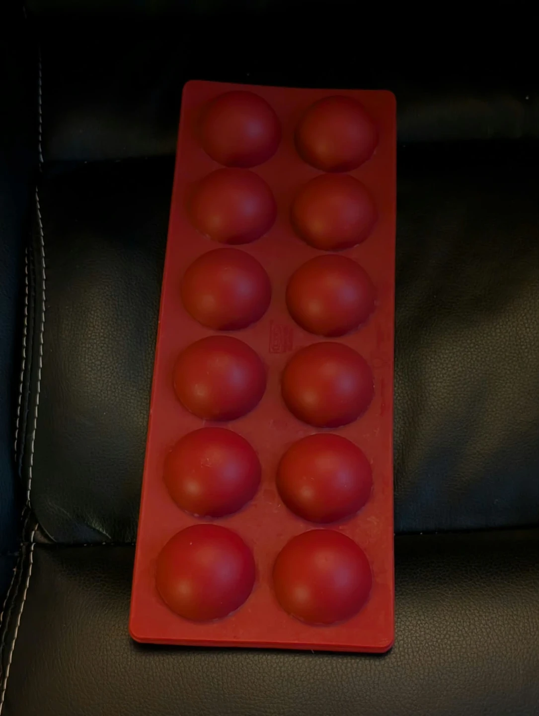 IKEA Plastis Red Round Ice Cube Tray - photo 2