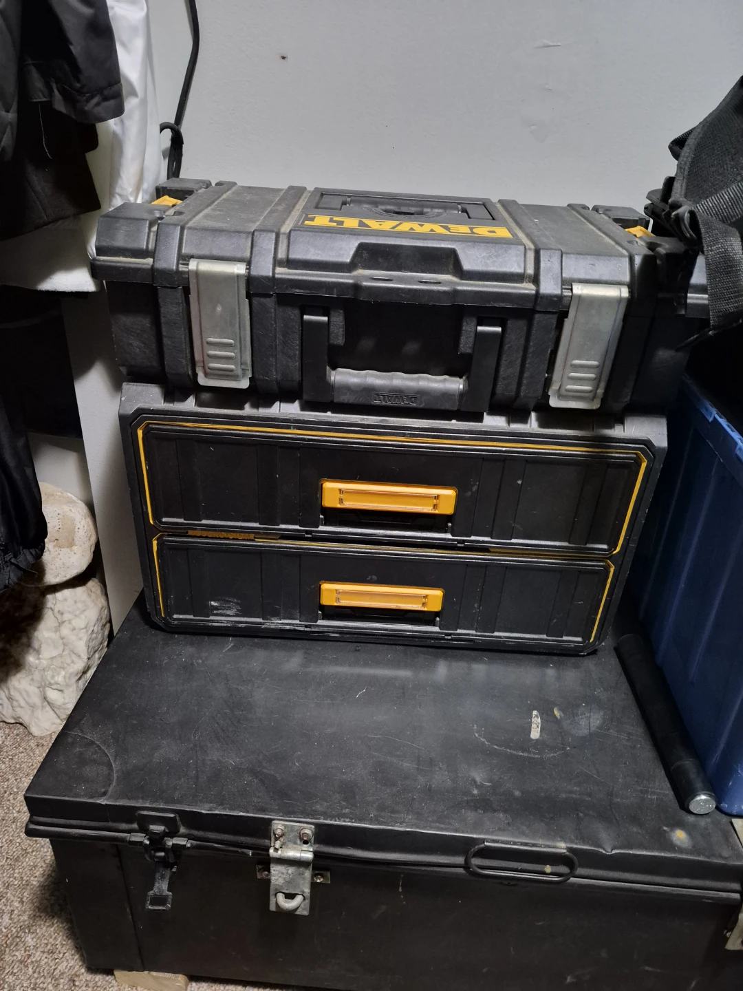 DeWalt 2-Drawer Tool Chest