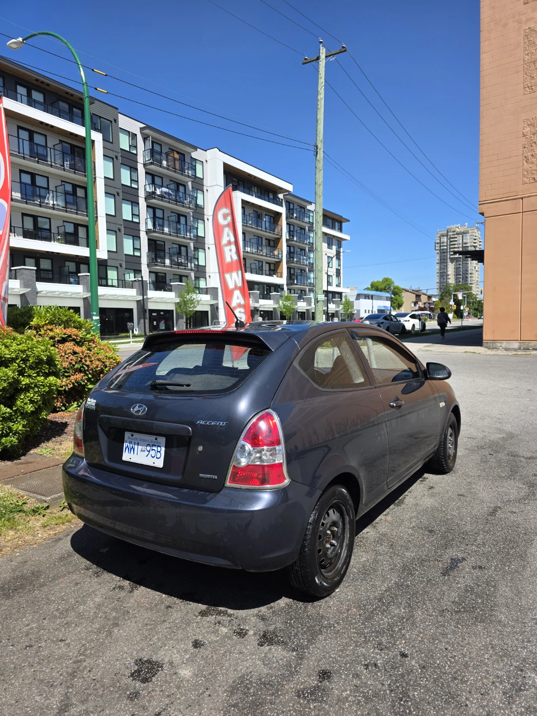 Hyundai Accent Hatchback 2009 Automatic - photo 3