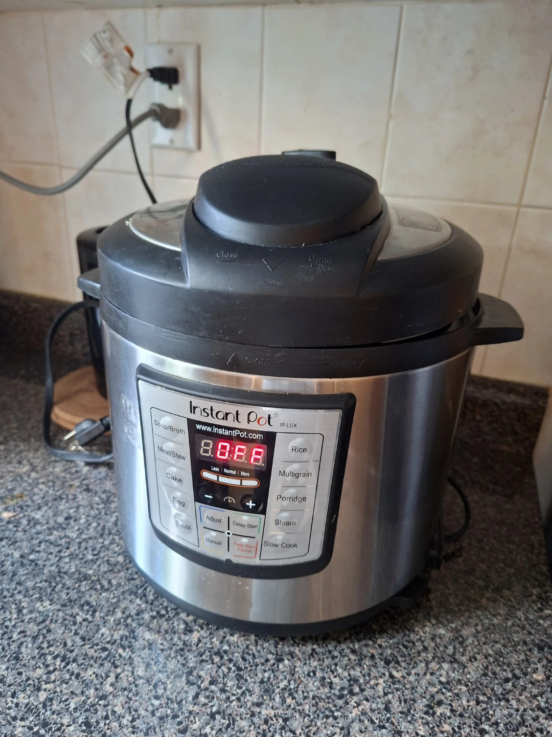 Instant Pot Duo 6 Quart Pressure Cooker