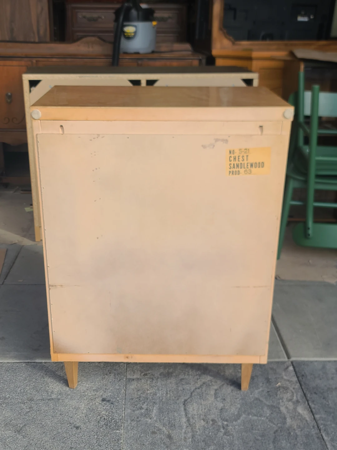 Mid-Century Modern Sandalwood Chest of Drawers - photo 5