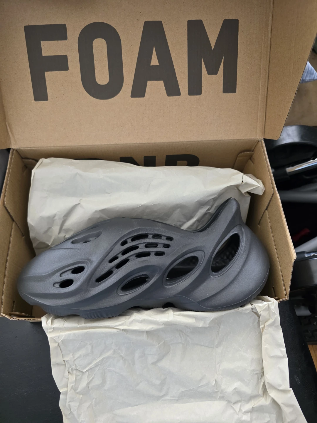 Jeezy Foam Runner Size 8 - photo 3