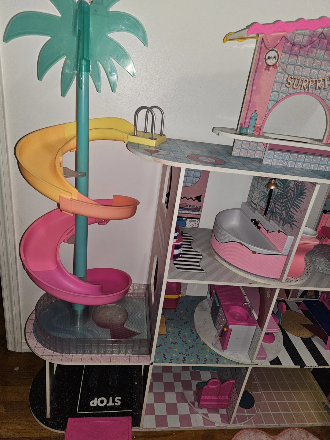 Barbie Dollhouse with Pool and Slide - photo 3