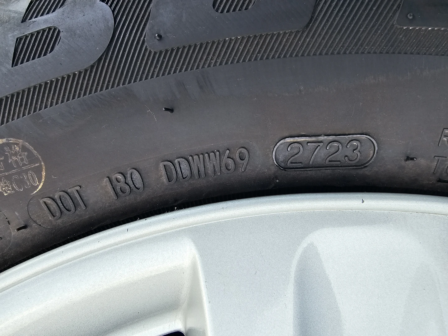 BUICK ENCORE WINTER TIRES ON STEEL RIMS 215/65 R16 - photo 5