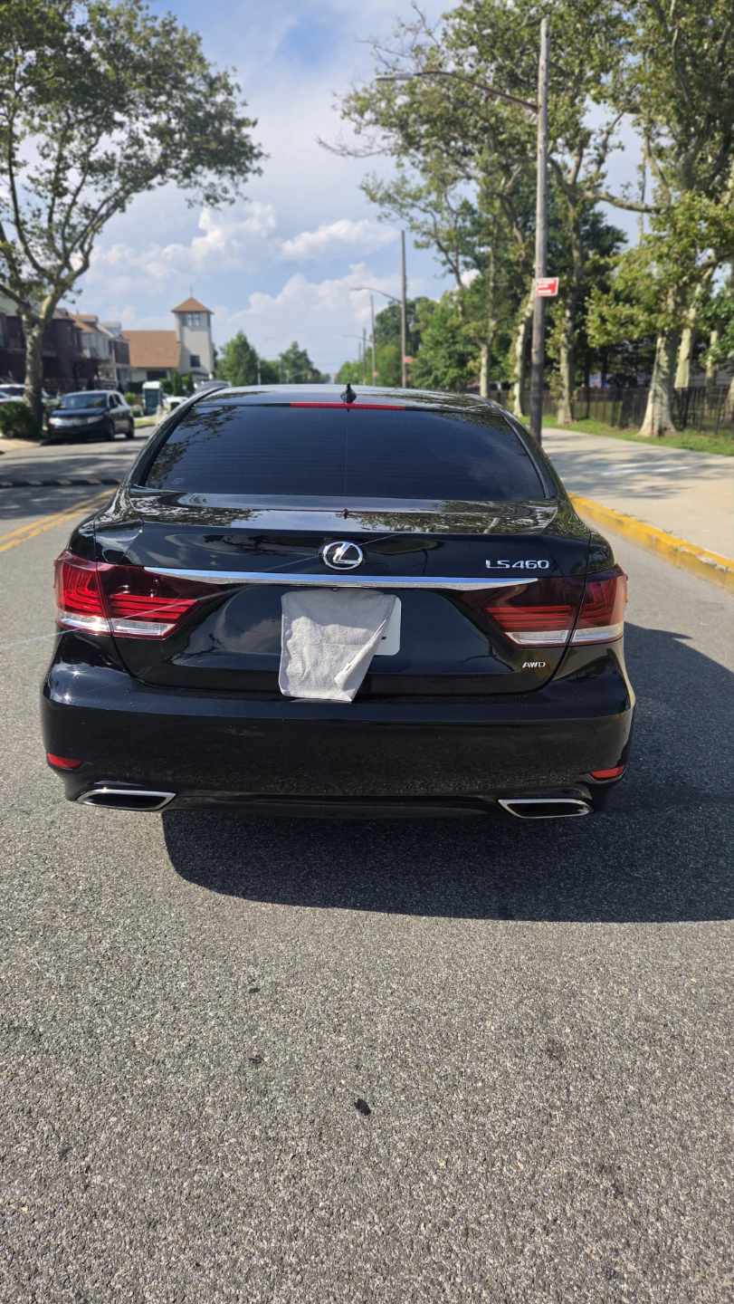Black Lexus LS 460 AWD Sedan - photo 3