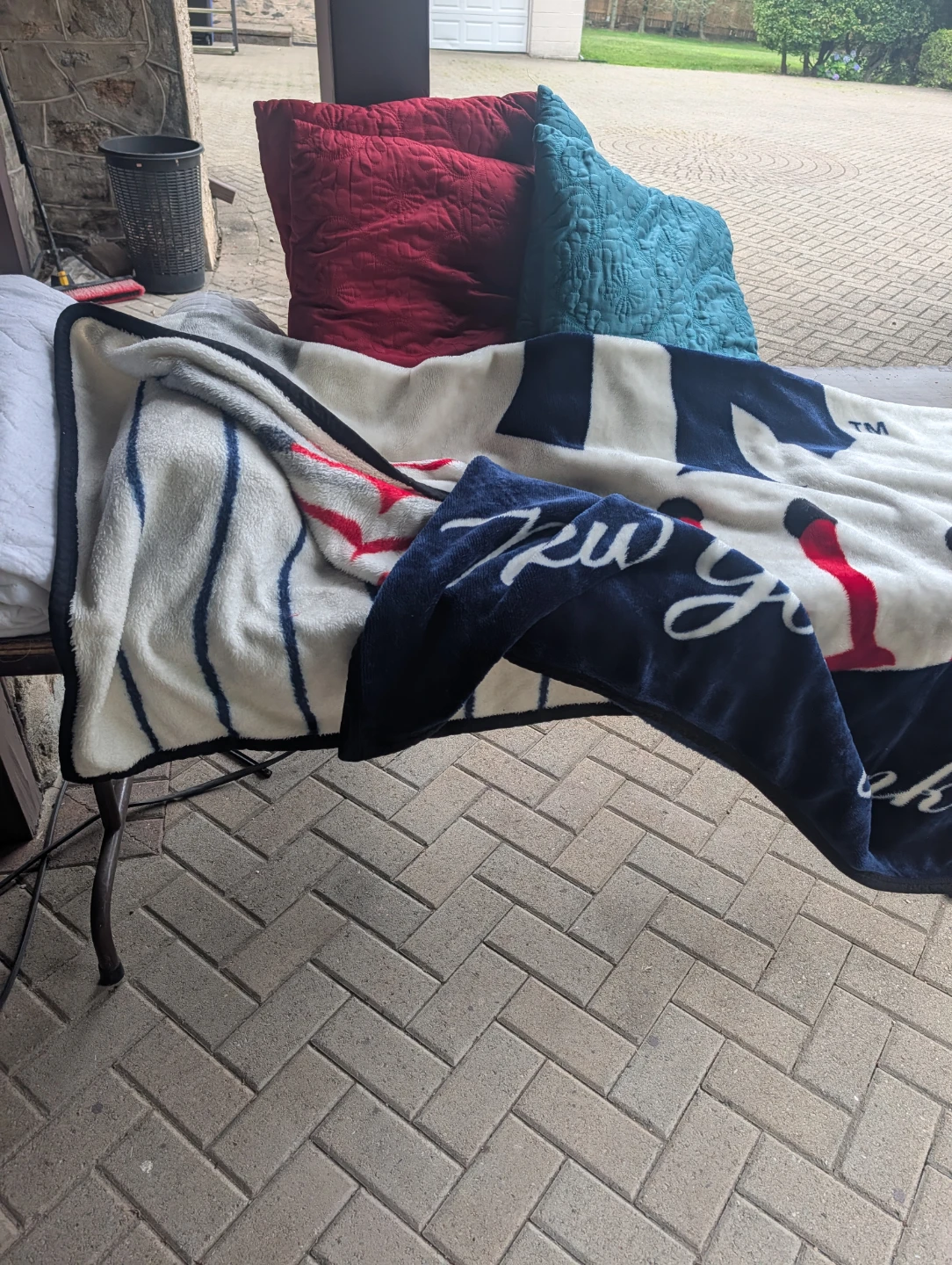 New York Yankees Fleece Blanket - photo 4