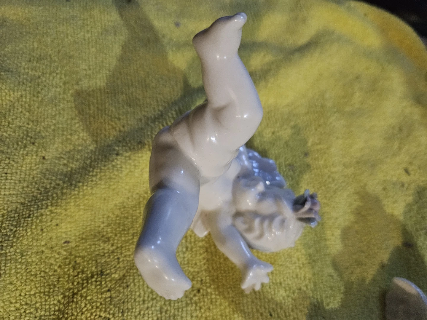 Porcelain Cherub Figurines (Set of 3) - photo 4