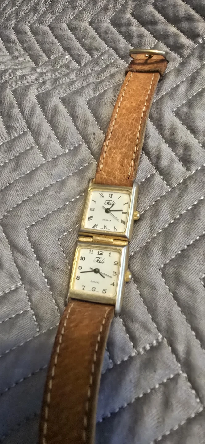 Ladies vintage Fali Dual dial Leather Strap