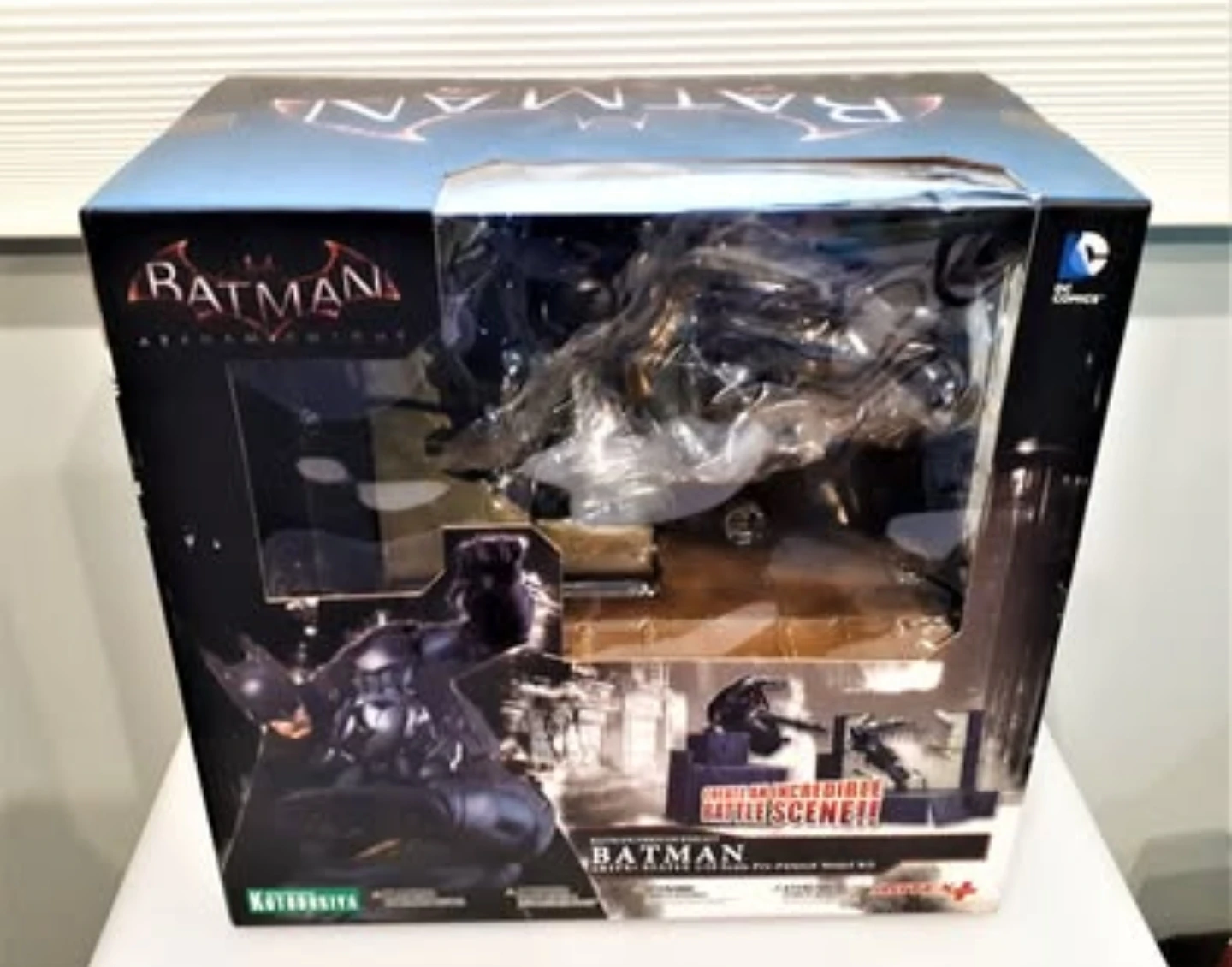 Kotobukiya ARTFX DC Batman Arkham Knight Statueatue - photo 3