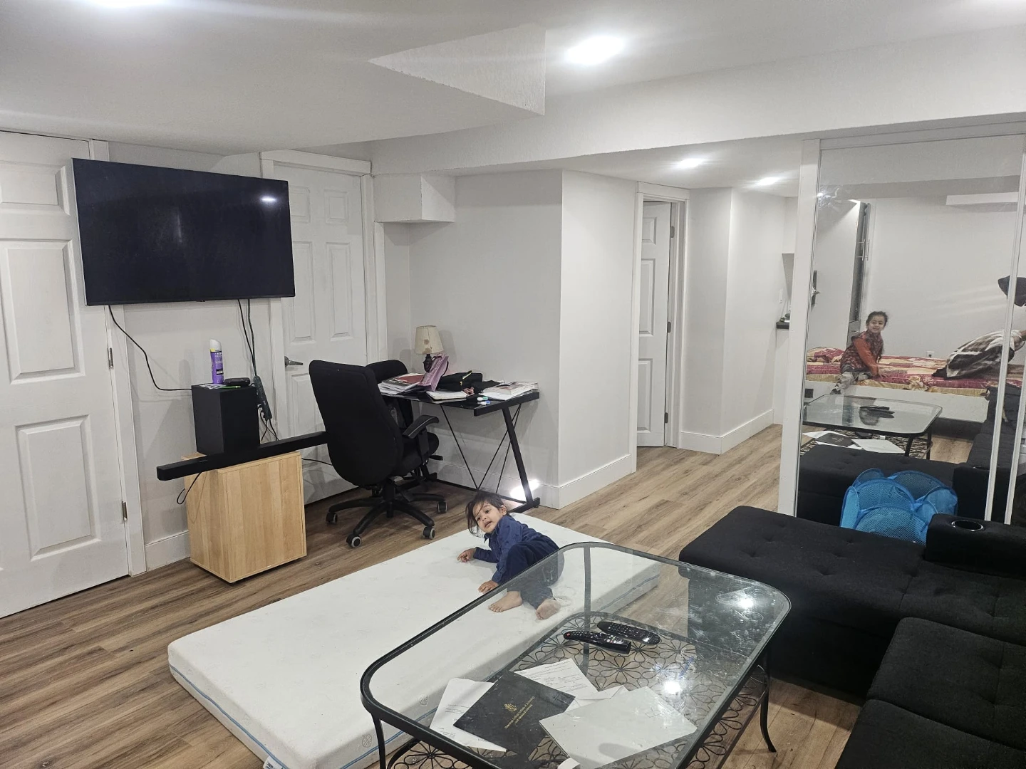 BASEMENT FOR RENT - photo 3