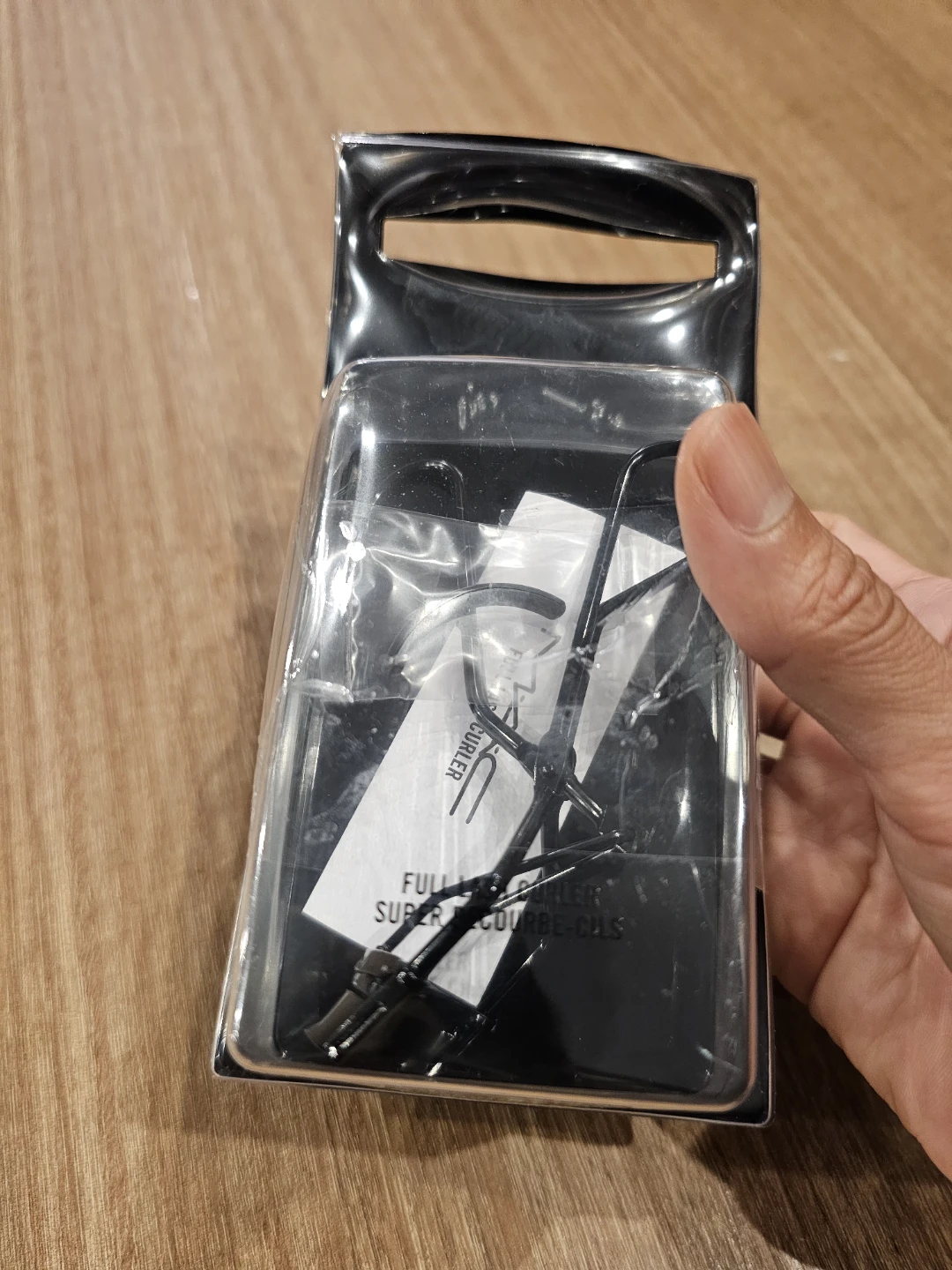 MAC Full-Sized Eyelash Curler - photo 5