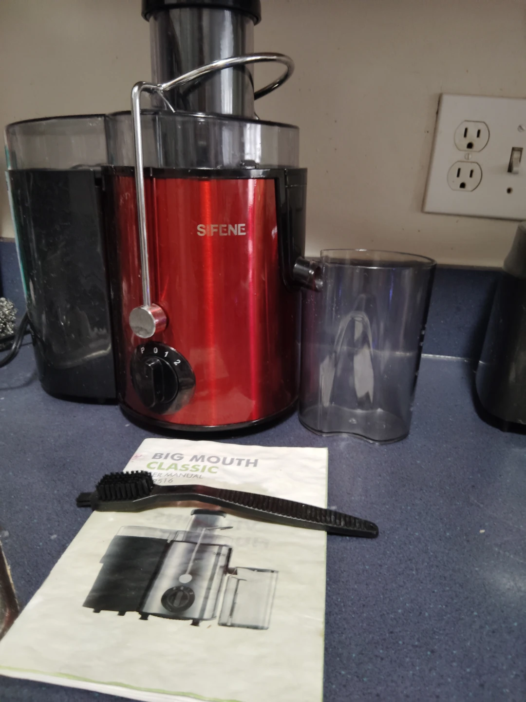 Sifene Red Juicer complete with instructions